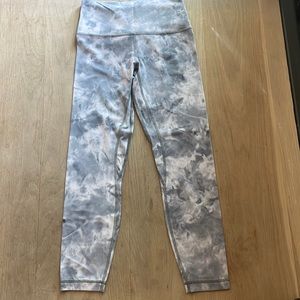 Lulu lemon leggings cropped size 4